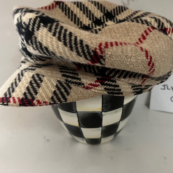 Authentic Burberry plaid news boy wool hat. Size Med wool - Picture 1 of 6